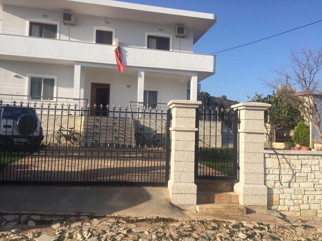 Mana Apartments Ksamil Exterior photo